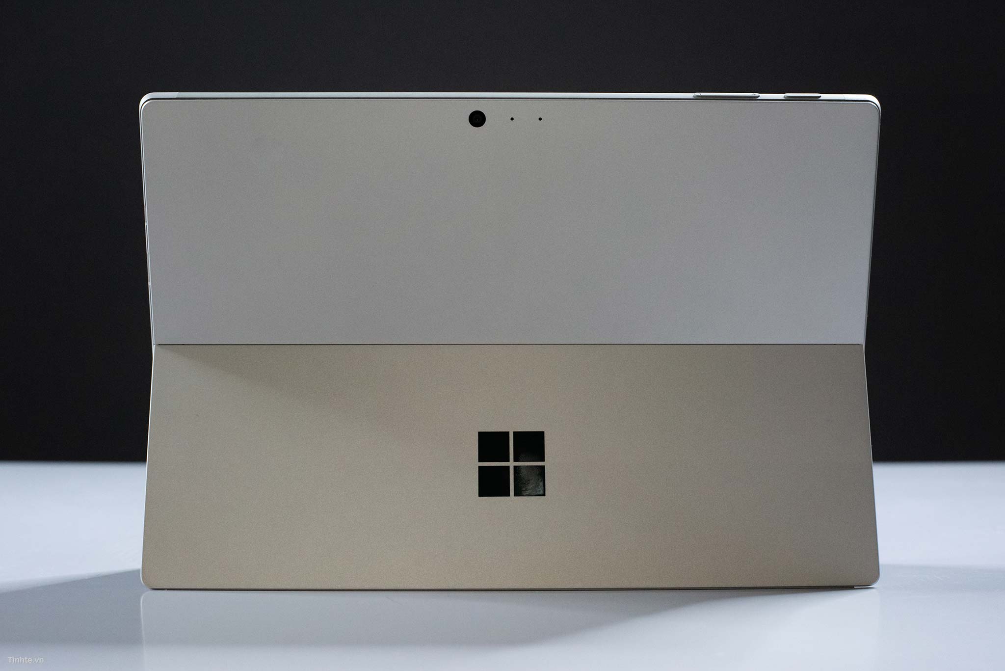 surface-Pro-6-cu-gia-re